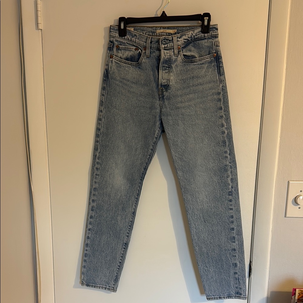 Levi’s wedgie
